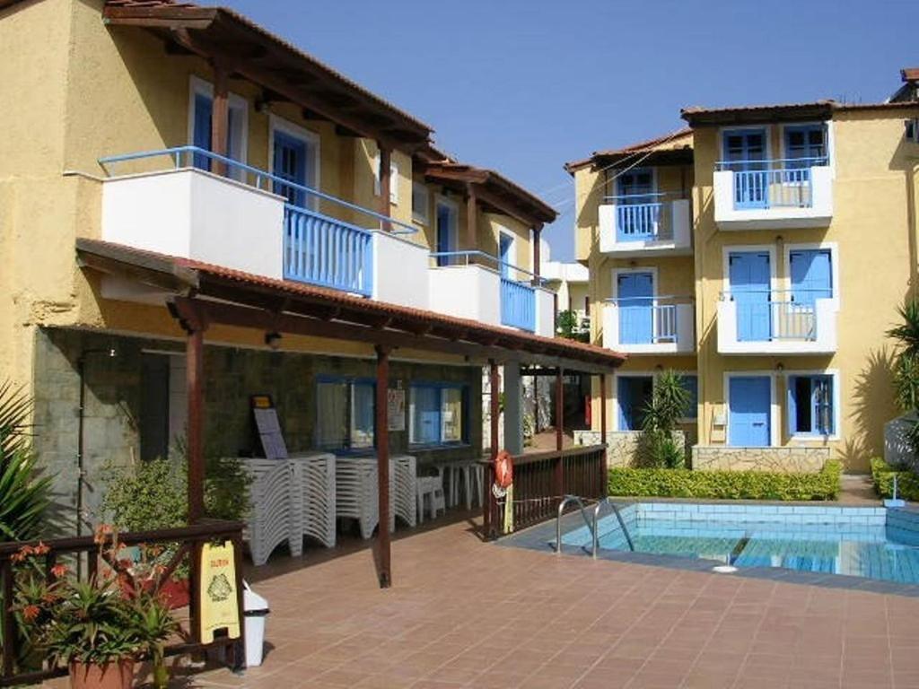 Mareva Hotel Apartments Herszonisszosz Kültér fotó